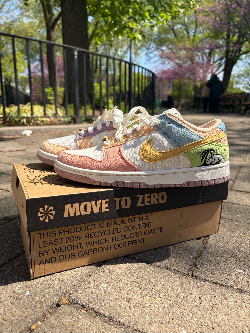 Nike Dunk Low SE “Sun Club”